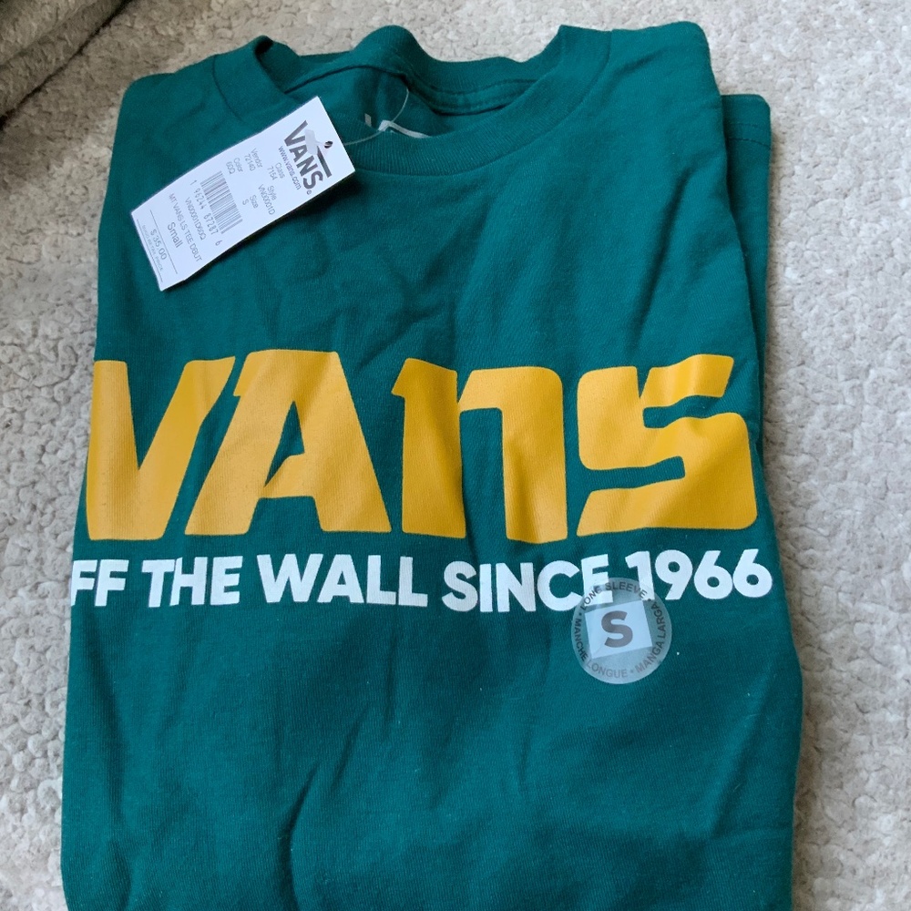 Vans long sleeve t shirt NWT adult small